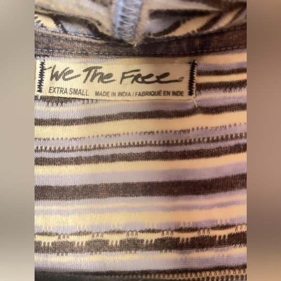 We The Free on fire blue stripe multi coloured hooded sleeveless crop top XS - Picture 4 of 7